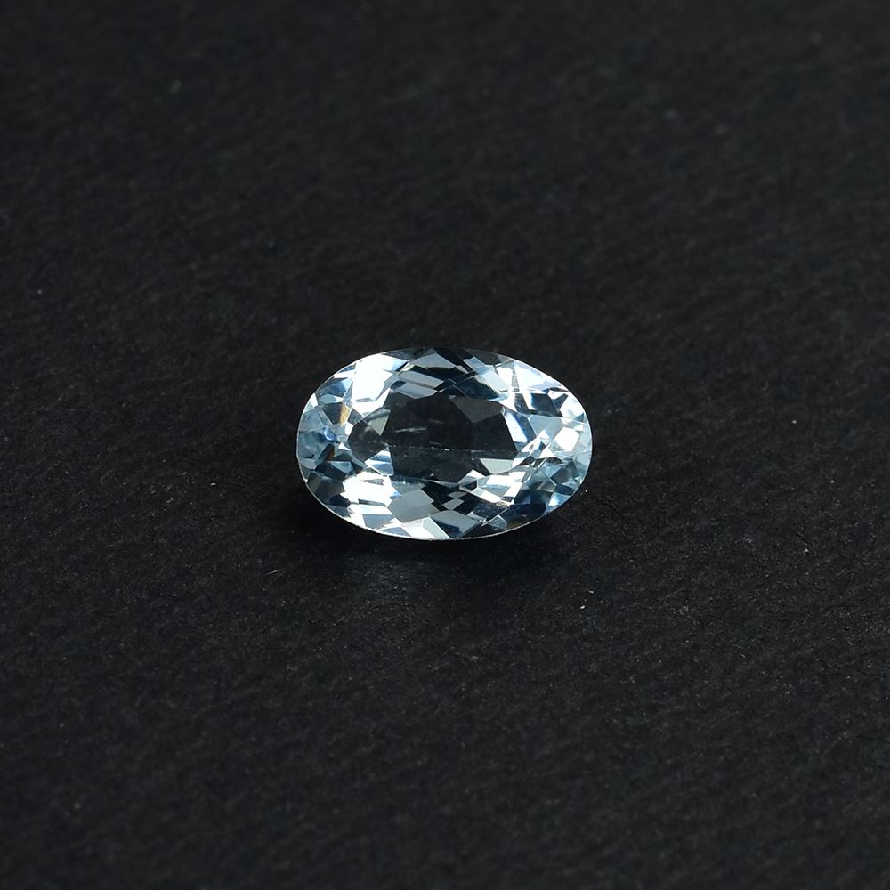 AQUAMARINE CUT OVAL (C/CLEAN) 8.00X5.00 MM 0.92 Cts.