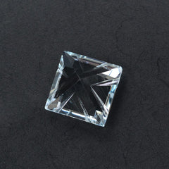 AQUAMARINE LIGHTNING CUT SQUARE 10MM 4.38 Cts.