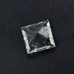 AQUAMARINE LIGHTNING CUT SQUARE 10MM 3.85 Cts.
