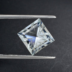 AQUAMARINE LIGHTNING CUT SQUARE 10MM 3.85 Cts.