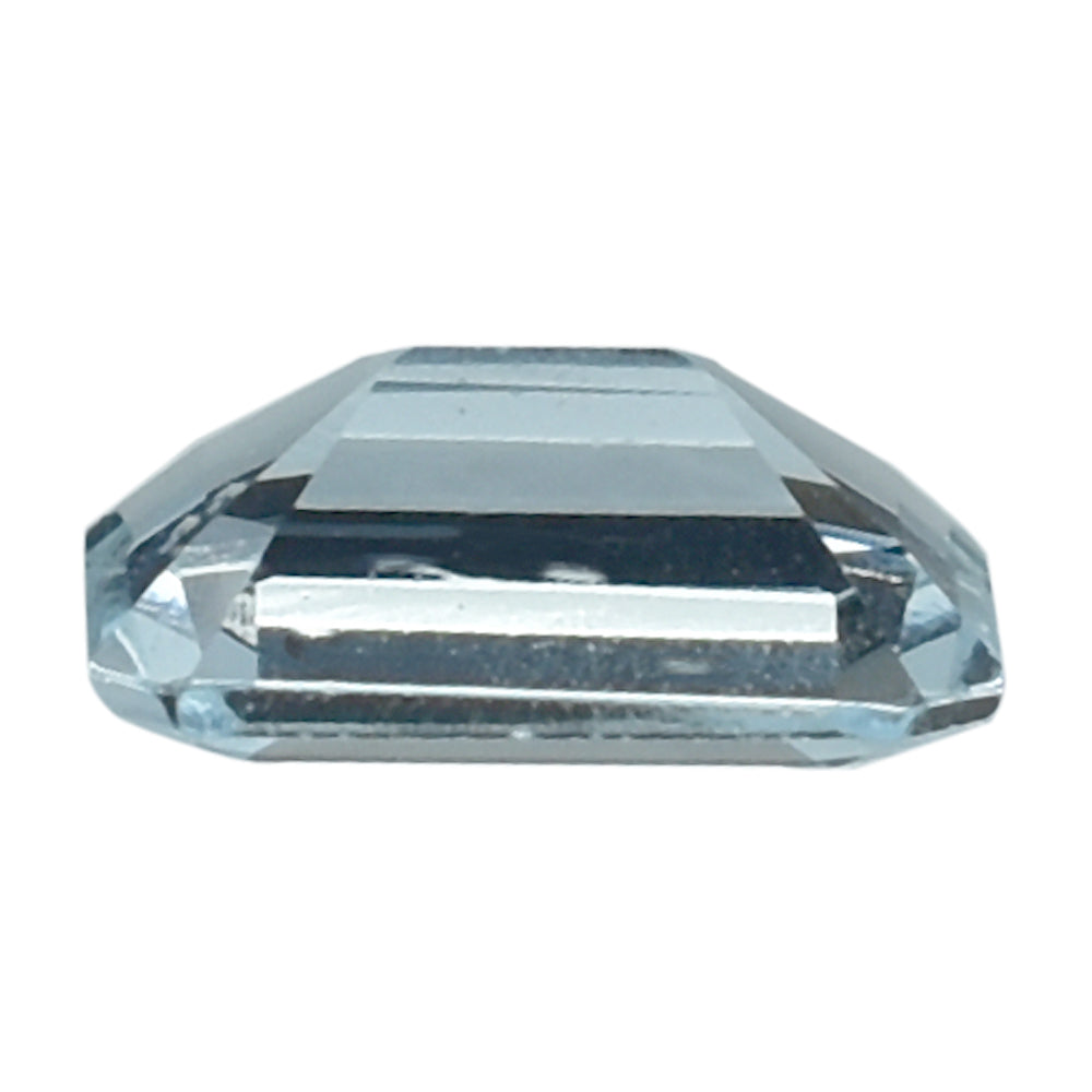 AQUAMARINE CUT OCTAGON 7X5MM 0.84 Cts.