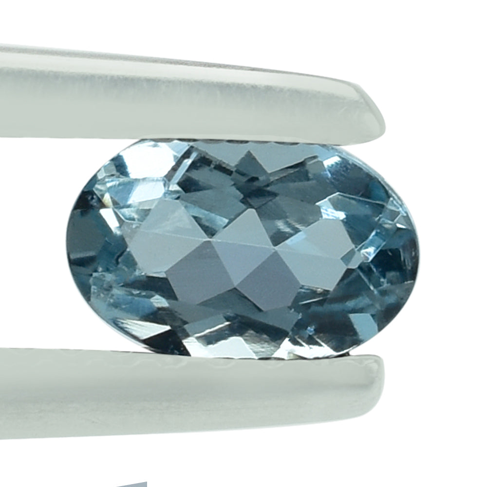 AQUAMARINE CUT OVAL  6X4MM 0.46 Cts.