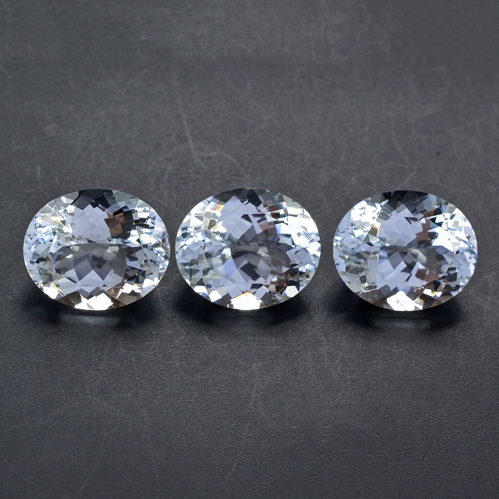 AQUAMARINE CUT OVAL 12X10MM 4.68 Cts.