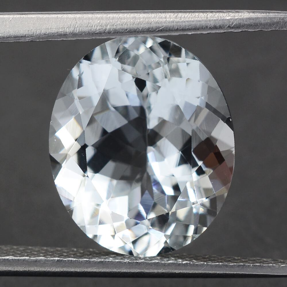 AQUAMARINE CUT OVAL (A+) 12X10MM 4.45 Cts.
