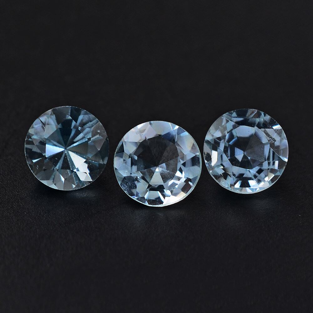 AQUAMARINE CUT ROUND (A+++) 4.50MM 0.34 Cts.