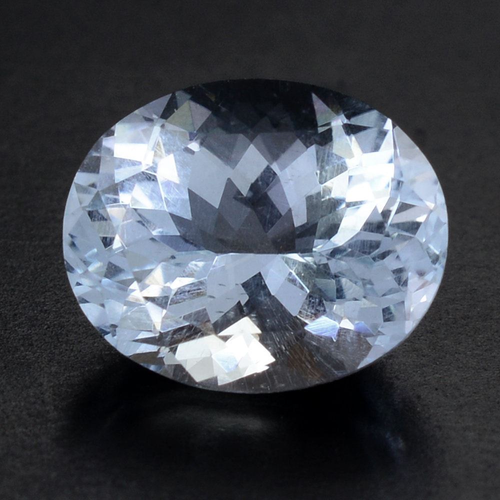 AQUAMARINE CUT OVAL 11X9MM 3.50 Cts.