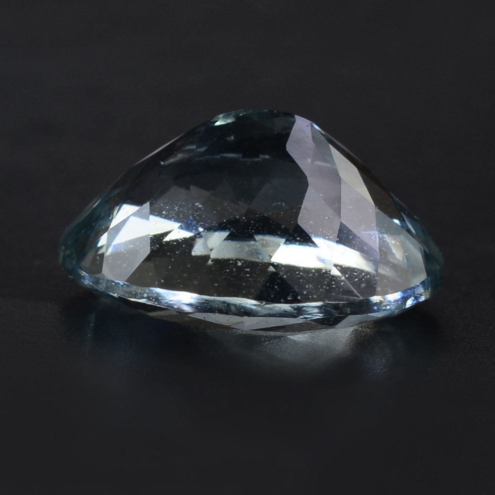 AQUAMARINE CUT OVAL 11X9MM 3.50 Cts.