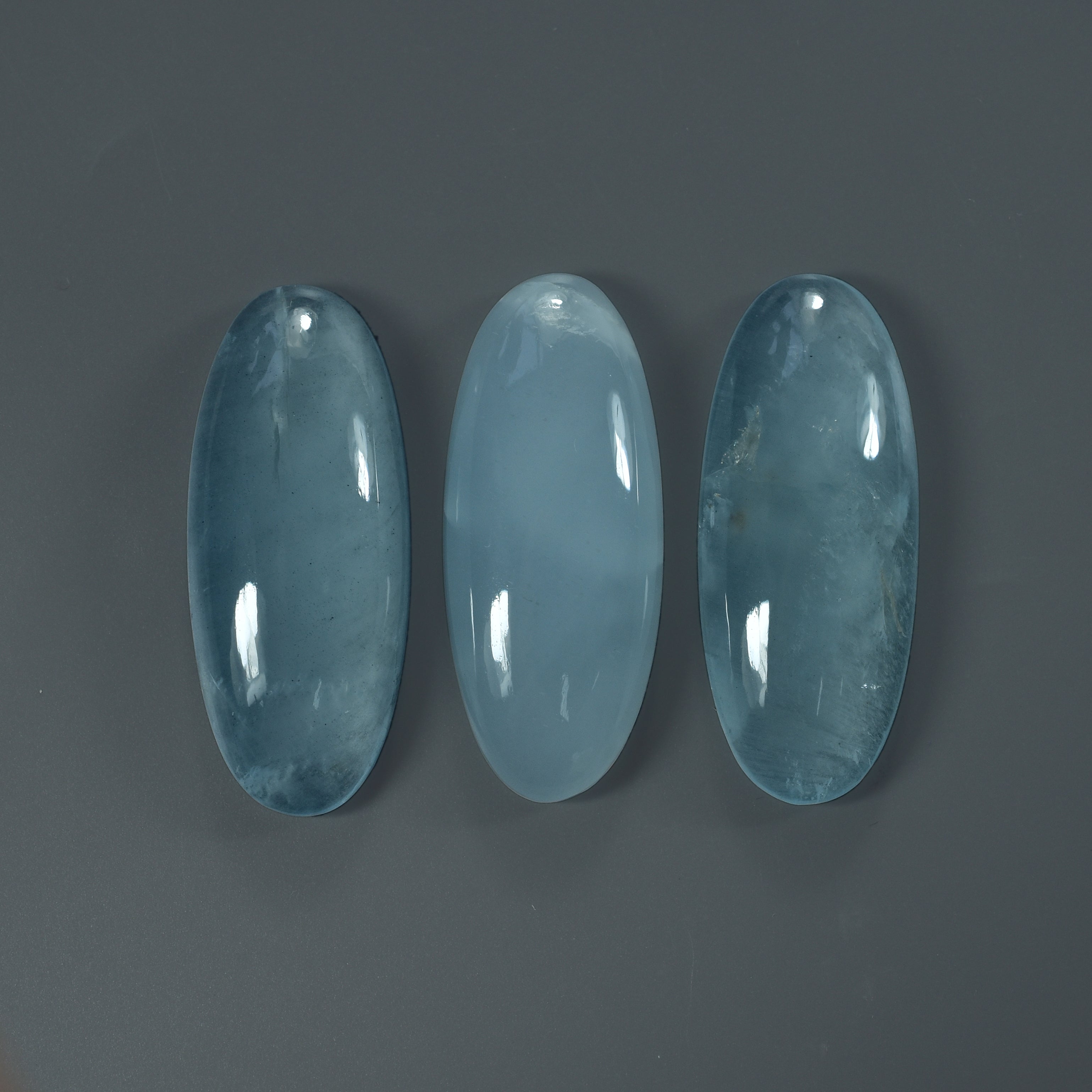 MILKY AQUAMARINE OVAL CAB 29X12 15.03 Cts.