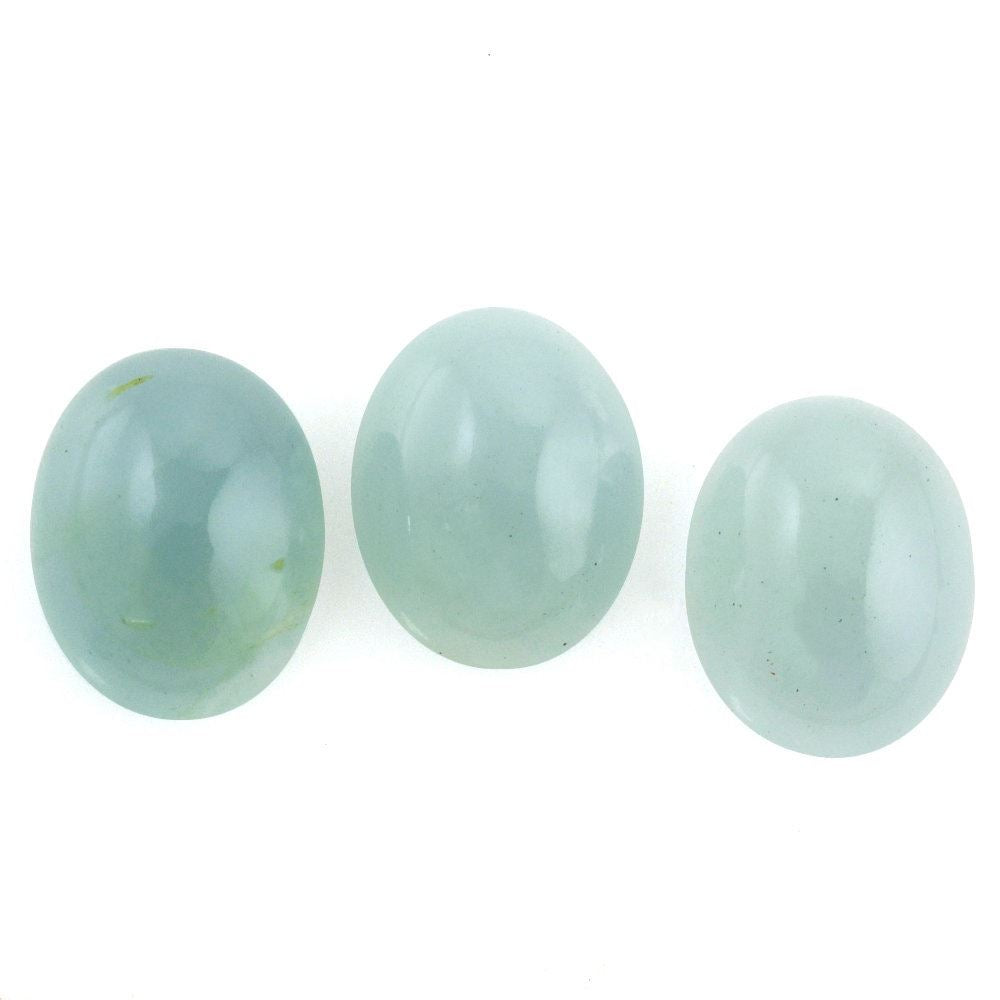 MILKY AQUAMARINE OVAL CAB 9X7MM 1.86 Cts.
