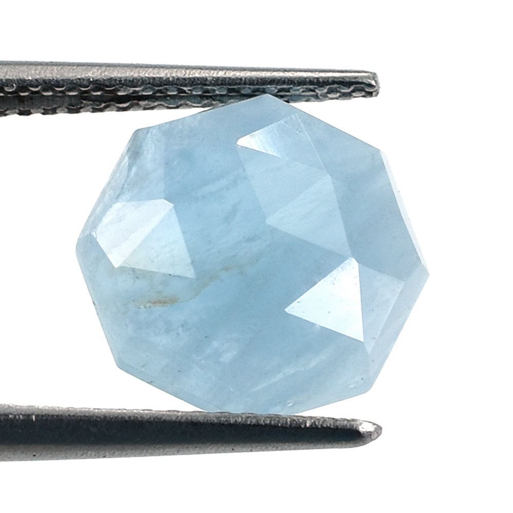 MILKY AQUAMARINE ROSE CUT HEXAGON CAB (AA) 10.50MM 3.50 Cts.