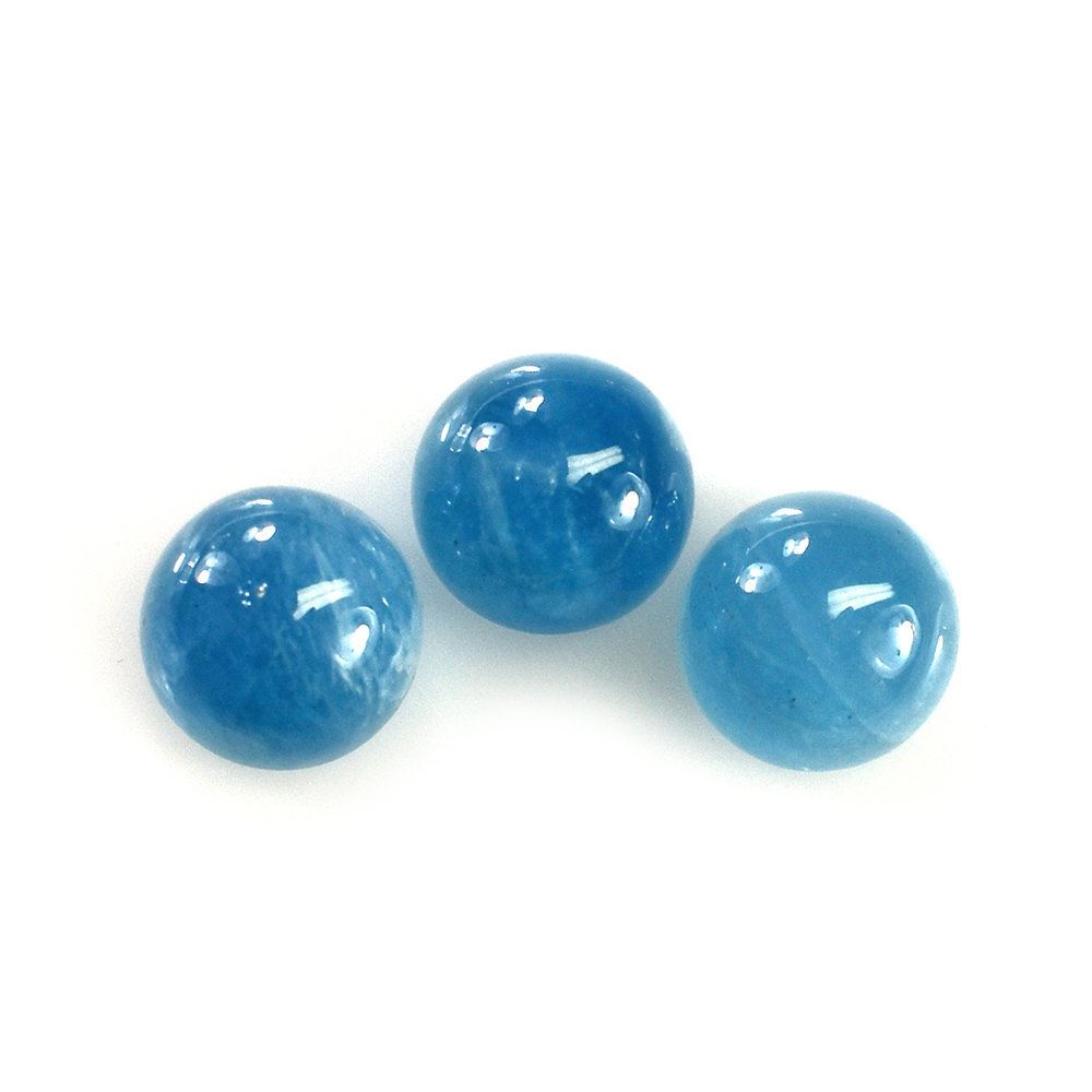 MILKY AQUAMARINE ROUND CAB (AAA) 8MM 2.27 Cts.