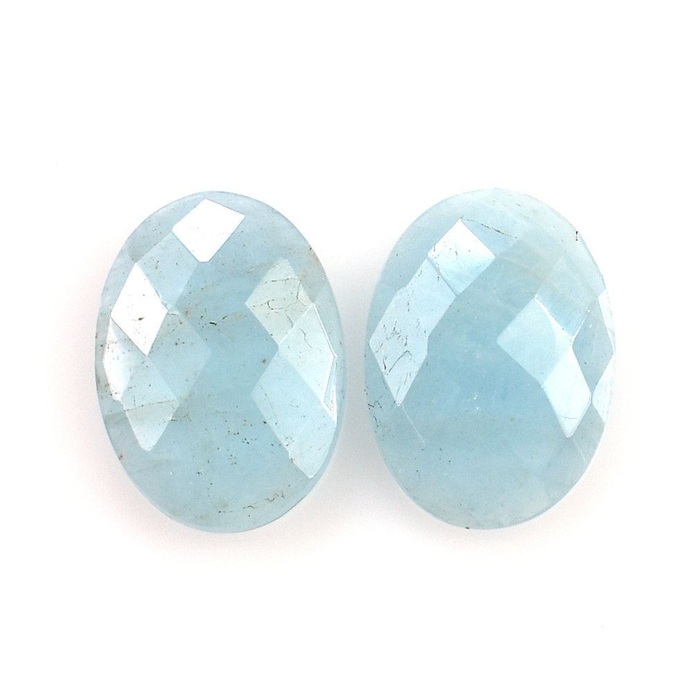 MILKY AQUAMARINE CHECKER CUT OVAL CAB (A) 14X10MM 3.30 Cts.