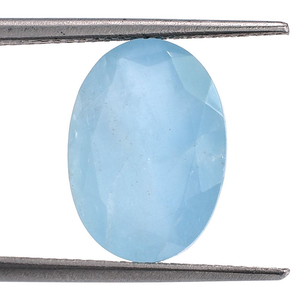 MILKY AQUAMARINE CUT OVAL (A) 14X10MM 5.40 Cts.