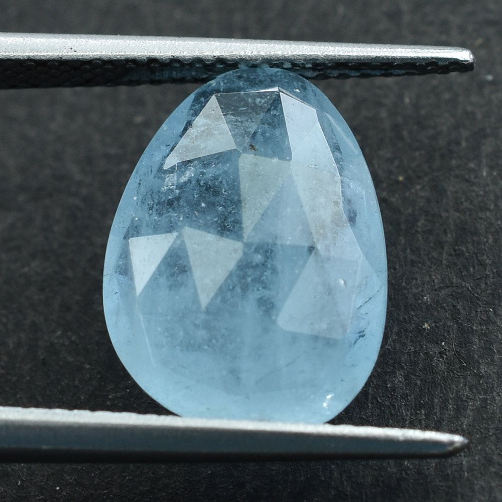 MILKY AQUAMARINE ROSE CUT BRIOLETTE PEARISH 14X10MM 3.80 Cts.