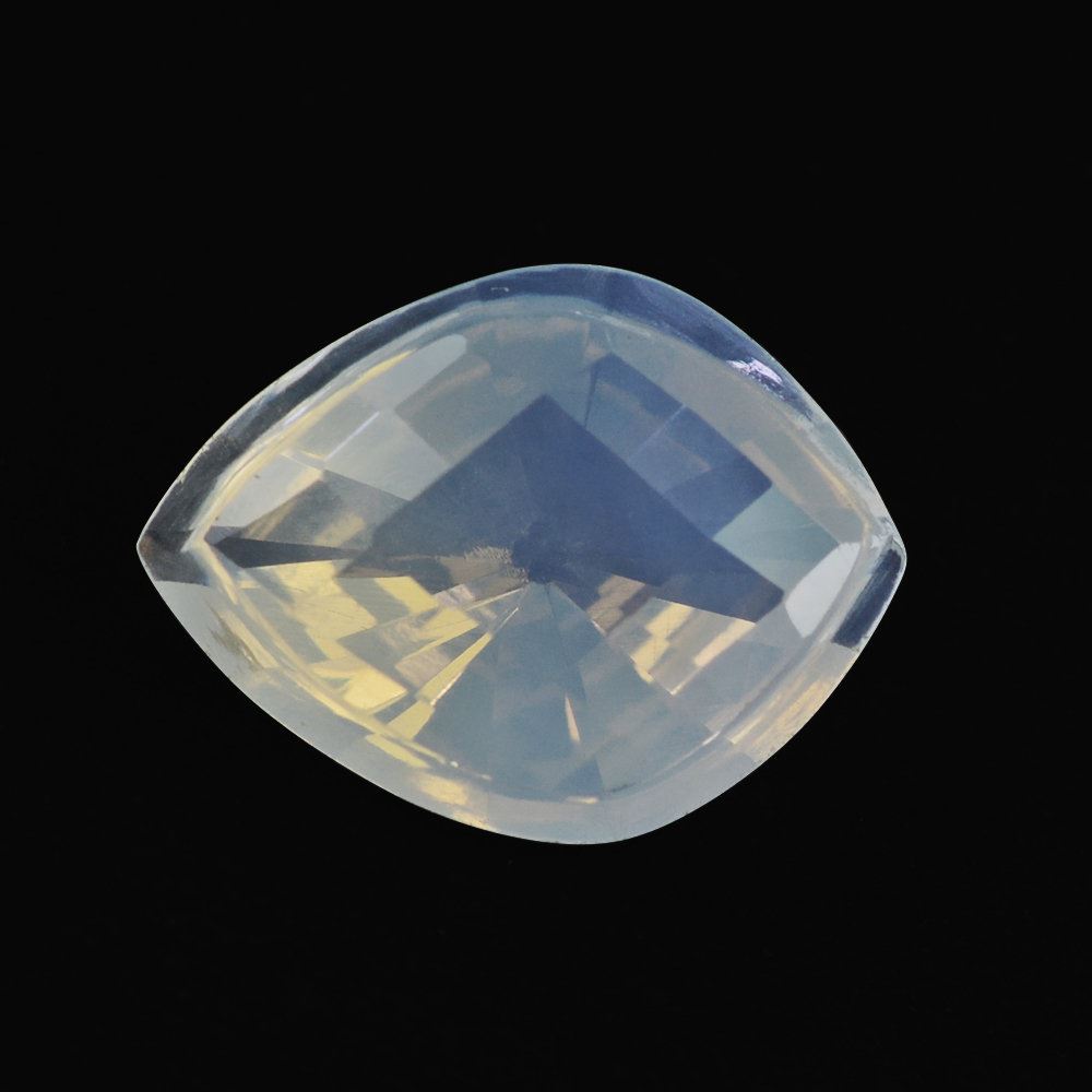 BLUE MOON QUARTZ CARVED CHECKER TOP ONION (DES#68) 16X12MM 6.58 Cts.