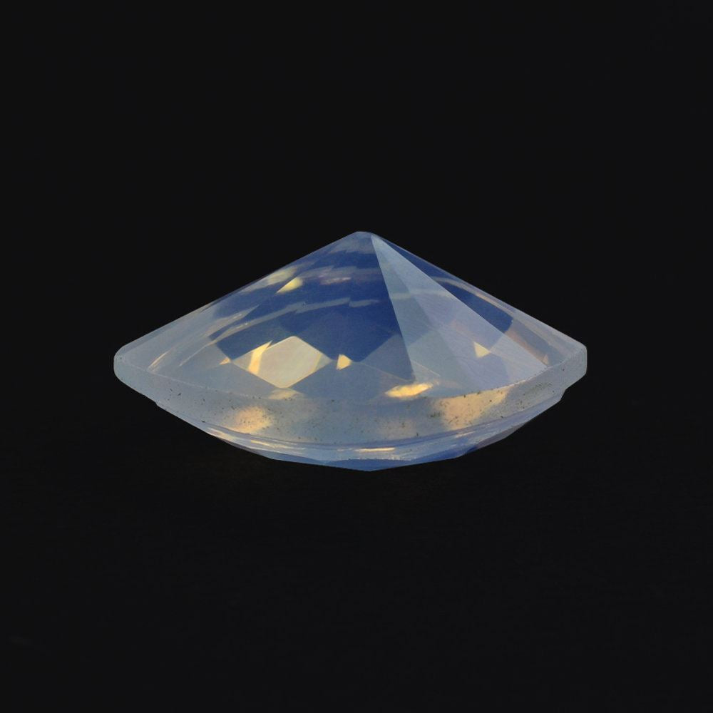 BLUE MOON QUARTZ CARVED CHECKER TOP ONION (DES#68) 16X12MM 6.58 Cts.