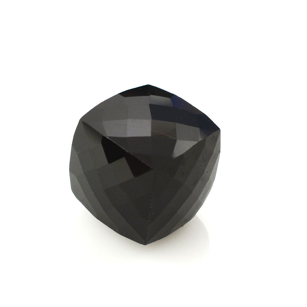 BLACK ONYX BRIOLETTE CUBE 12MM 15.95 Cts.