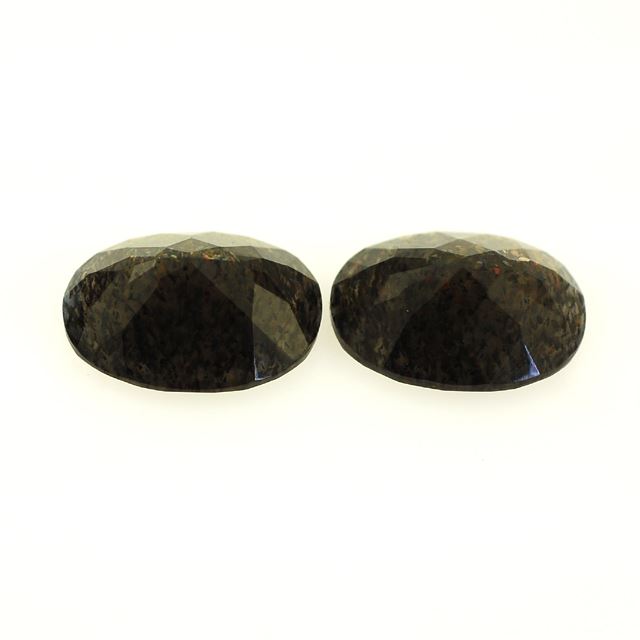 BLACK SHINE GOLDEN MOONSTONE CUT OVAL 16X12MM 7.90 Cts.