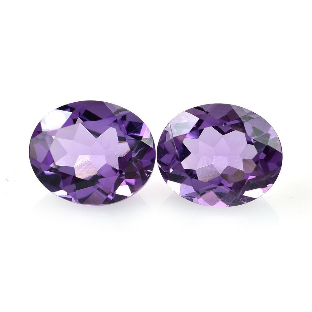 BRAZIL AMETHYST CUT OVAL  (DARK/CLEAN) 12X10 MM 4.63 Cts.