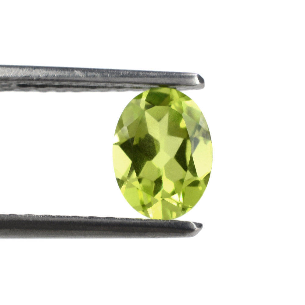 CHRYSOBERYL CUT OVAL 8X6MM 1.4 Cts.