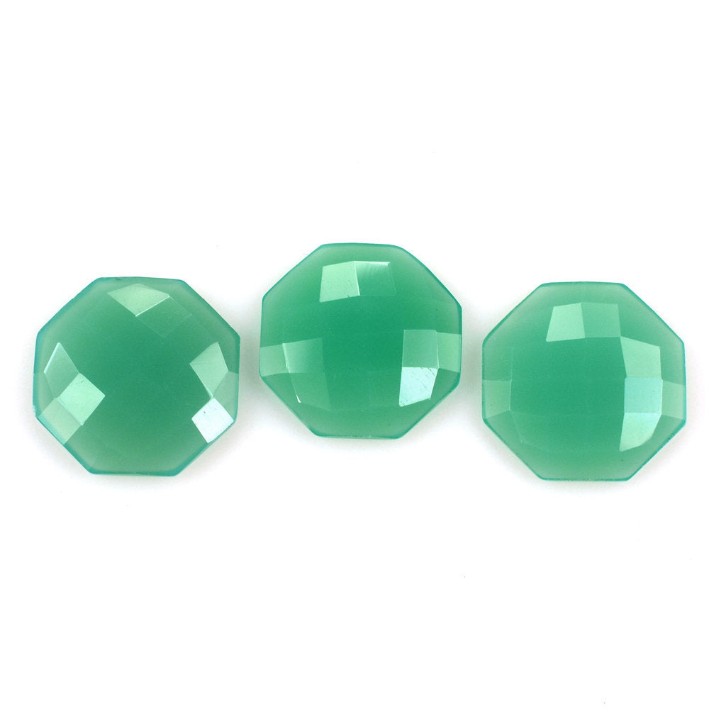 DYED CHRYSOPRASE CHALCEDONY CHECKER OCTAGON CAB 15MM 5.78 Cts.