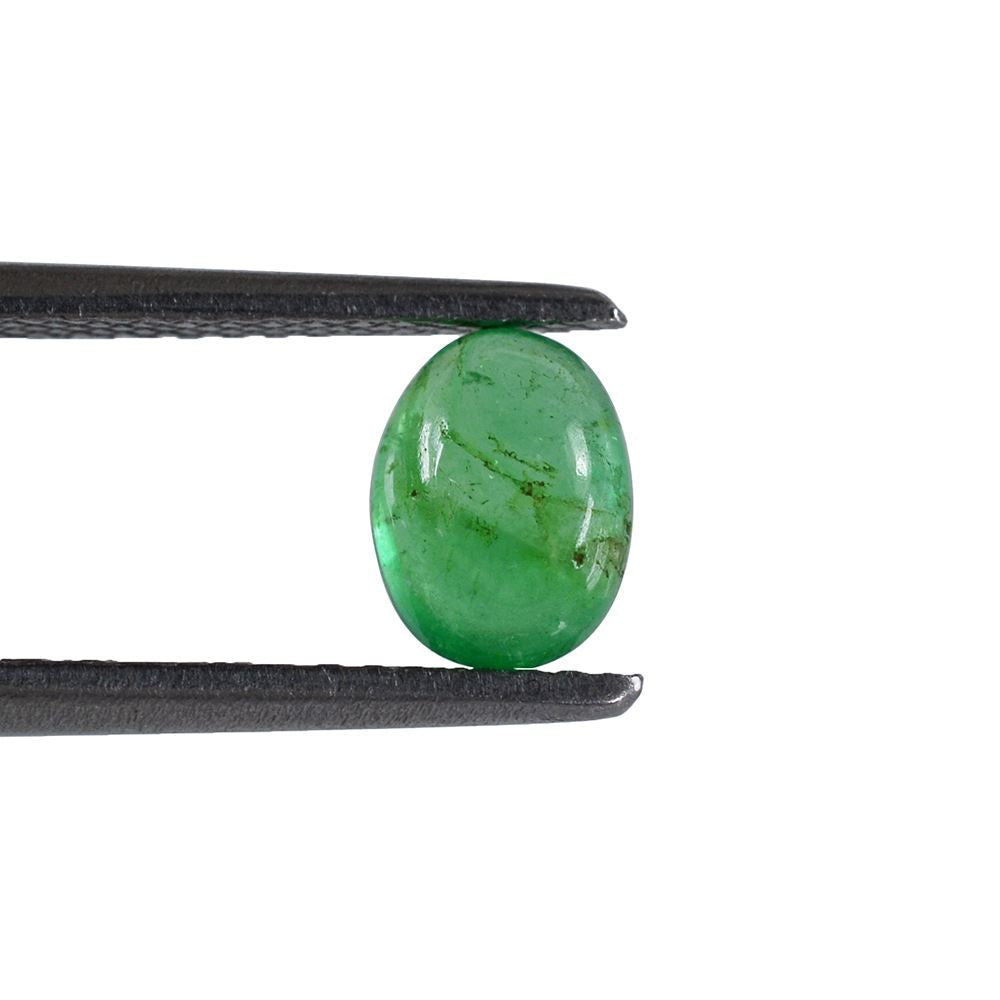 EMERALD OVAL CAB 7X5MM 0.93 Cts.