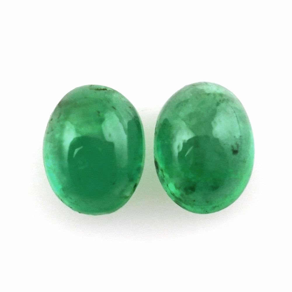 BRAZILIAN EMERALD OVAL CAB 4X3MM 0.25 Cts.