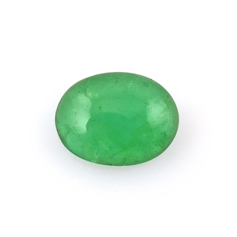 BRAZILIAN EMERALD OVAL CAB 7X7.50MM 0.90 Cts.