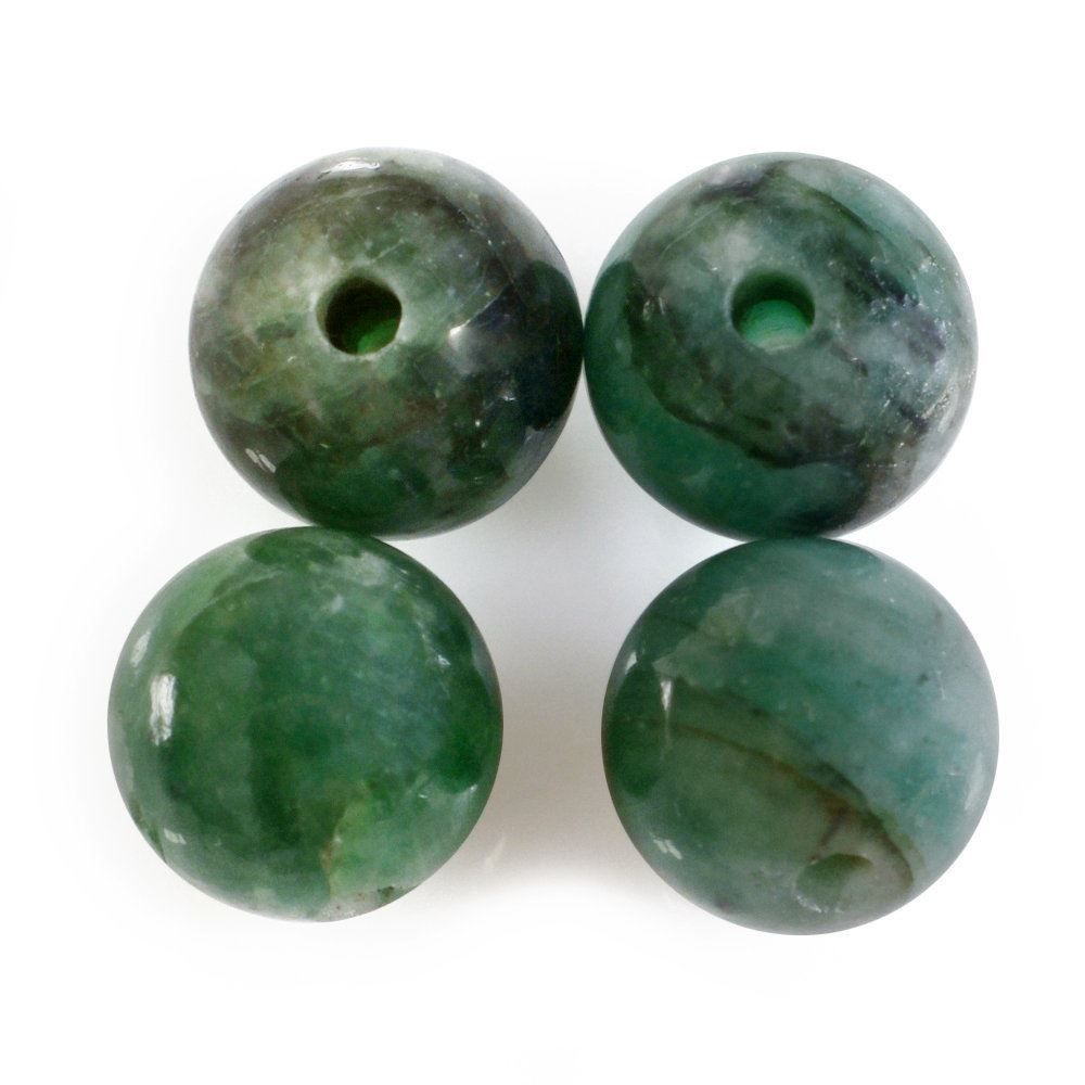 EMERALD PLAIN BALL (FULL DRILL) 8MM 3.63 Cts.