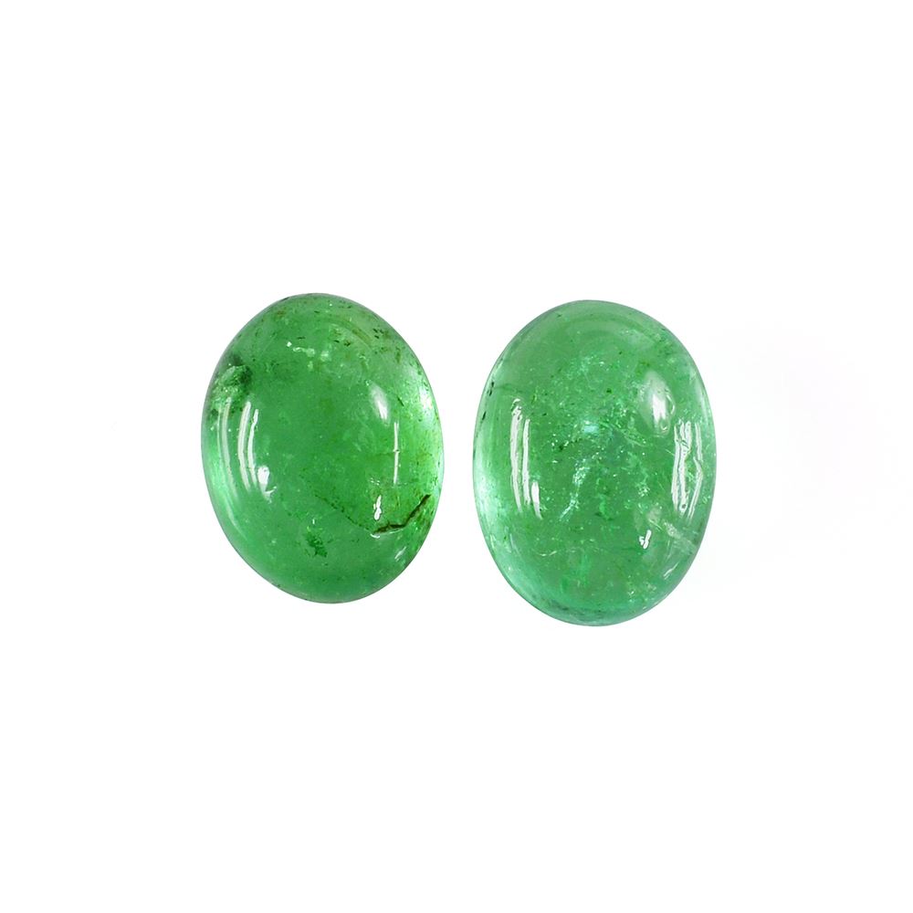 EMERALD OVAL CAB 7X5MM 1.04 Cts.
