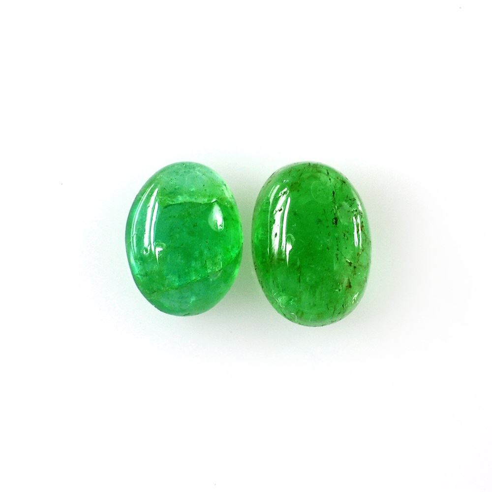 EMERALD OVAL CAB 6X4.50MM 0.65 Cts.