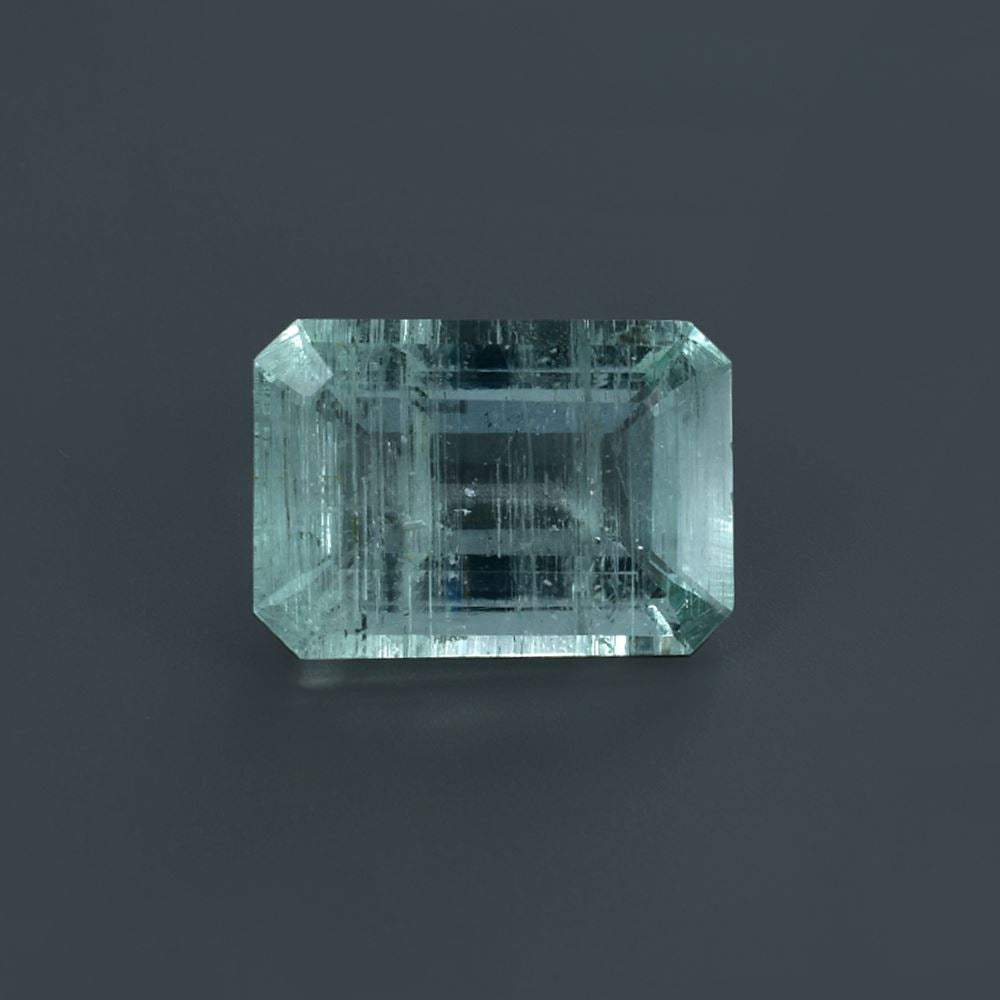 NIGERIAN EMERALD STEP CUT OCTAGON 13.50X9.50 MM 5.30 CTS