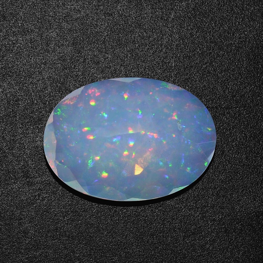 ETHIOPIAN OPAL CUT OVAL 14X10MM 3.29 Cts.