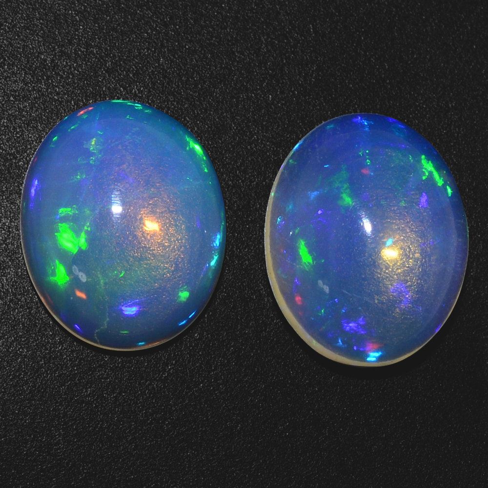 ETHIOPIAN OPAL OVAL CAB 10X8MM 1.63 Cts.