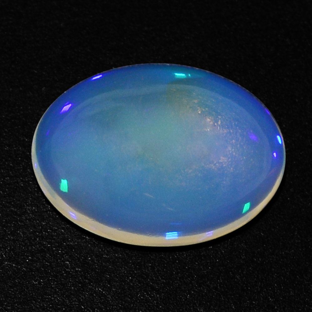 ETHIOPIAN OPAL OVAL CAB 13X9.50MM 3.05 Cts.