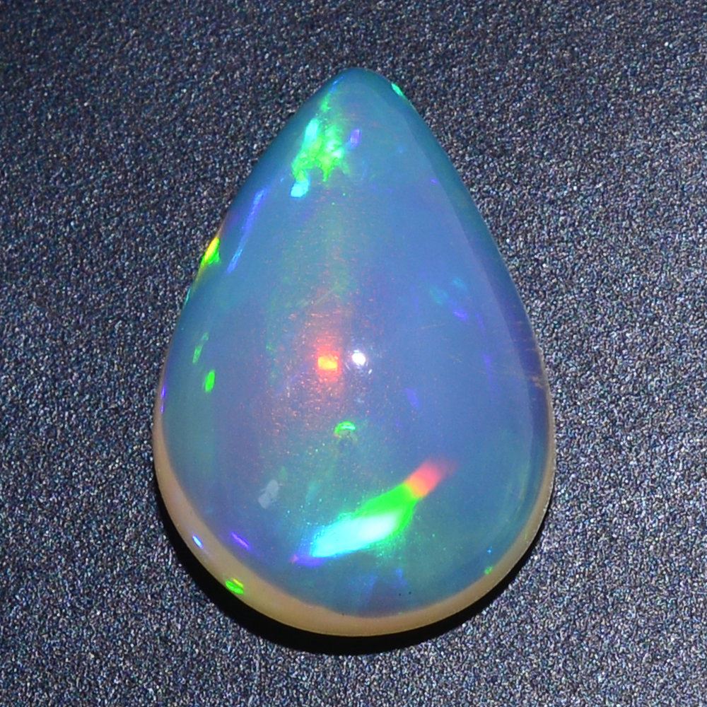 ETHIOPIAN OPAL PEAR CAB 12.50X8.50MM 2.38 Cts.