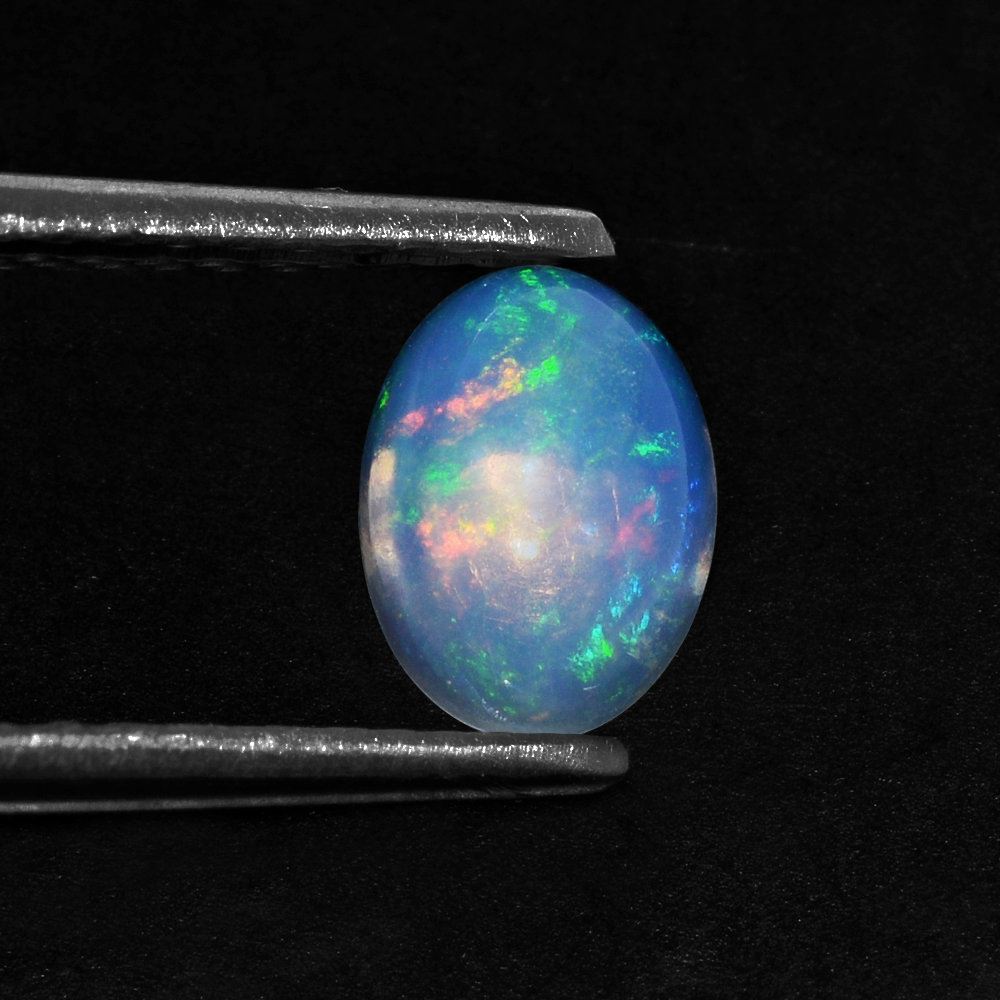 ETHIOPIAN OPAL OVAL CAB 8X6MM 0.72 Cts.