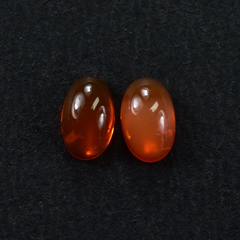 AMERICAN FIRE OPAL PLAIN OVAL CAB 5X3MM 0.18 Cts.