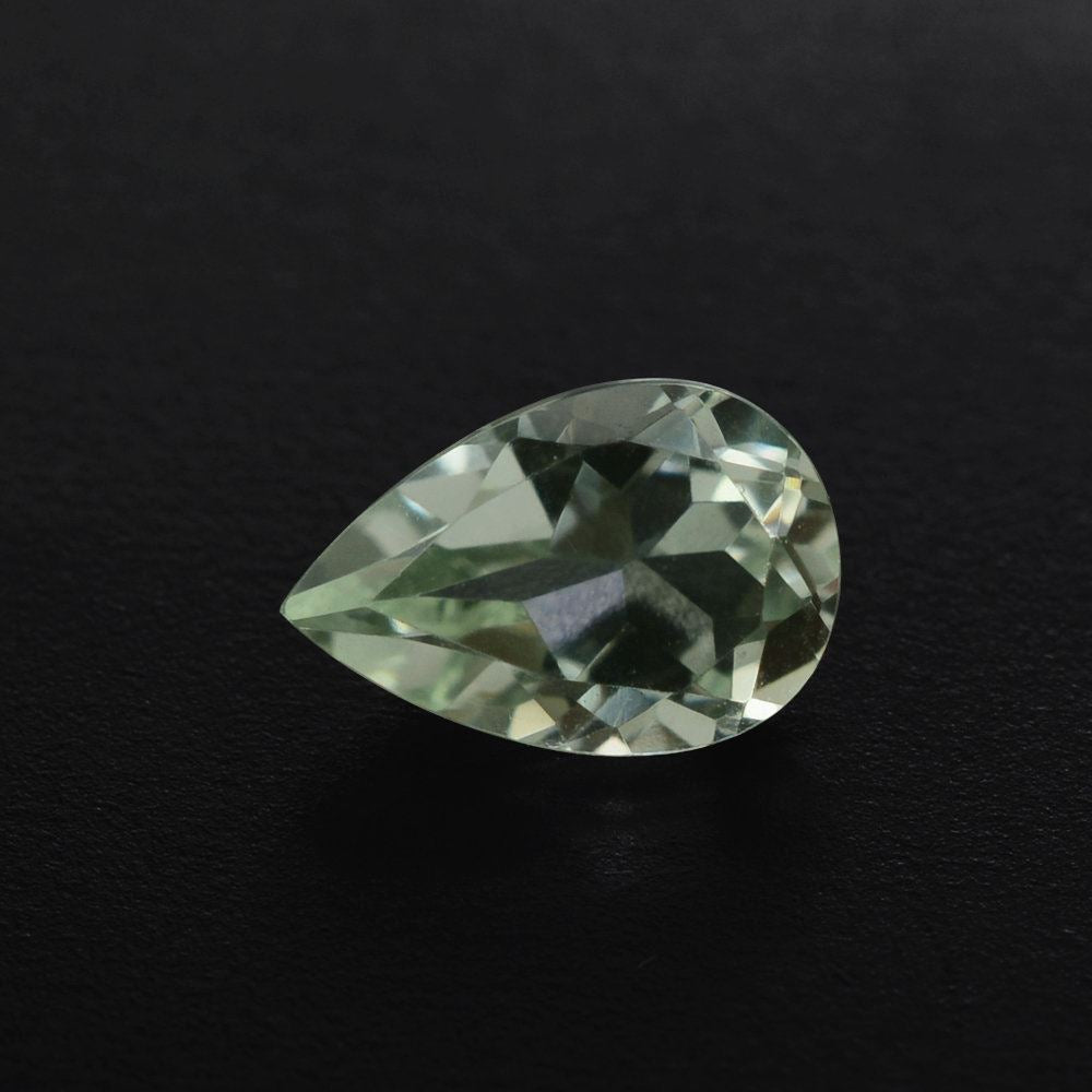 GREEN AMETHYST CUT PEAR 6X4MM 0.35 Cts.