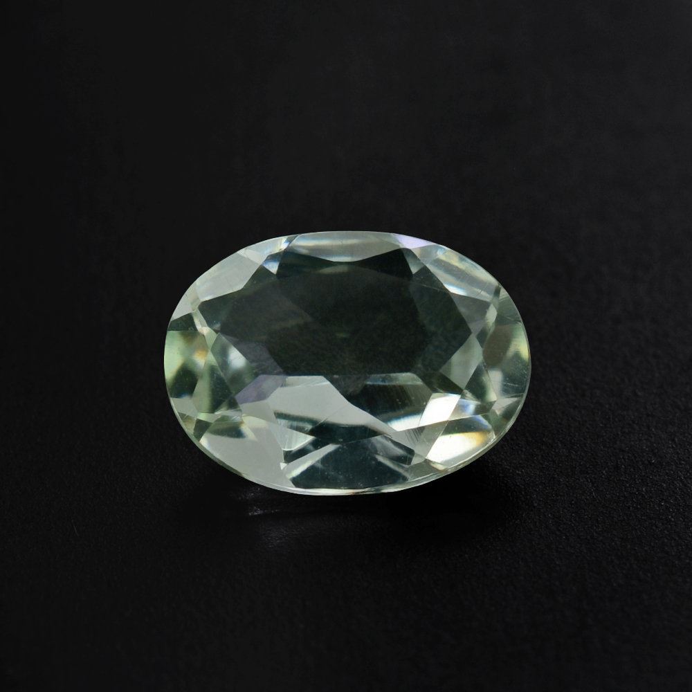GREEN AMETHYST CUT OVAL 8X6MM 1.00 Cts.