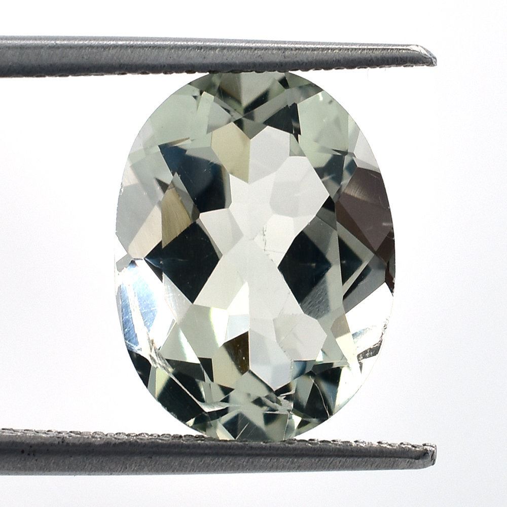 GREEN AMETHYST CUT OVAL (C-2/SI) 13X10MM 4.25 Cts.