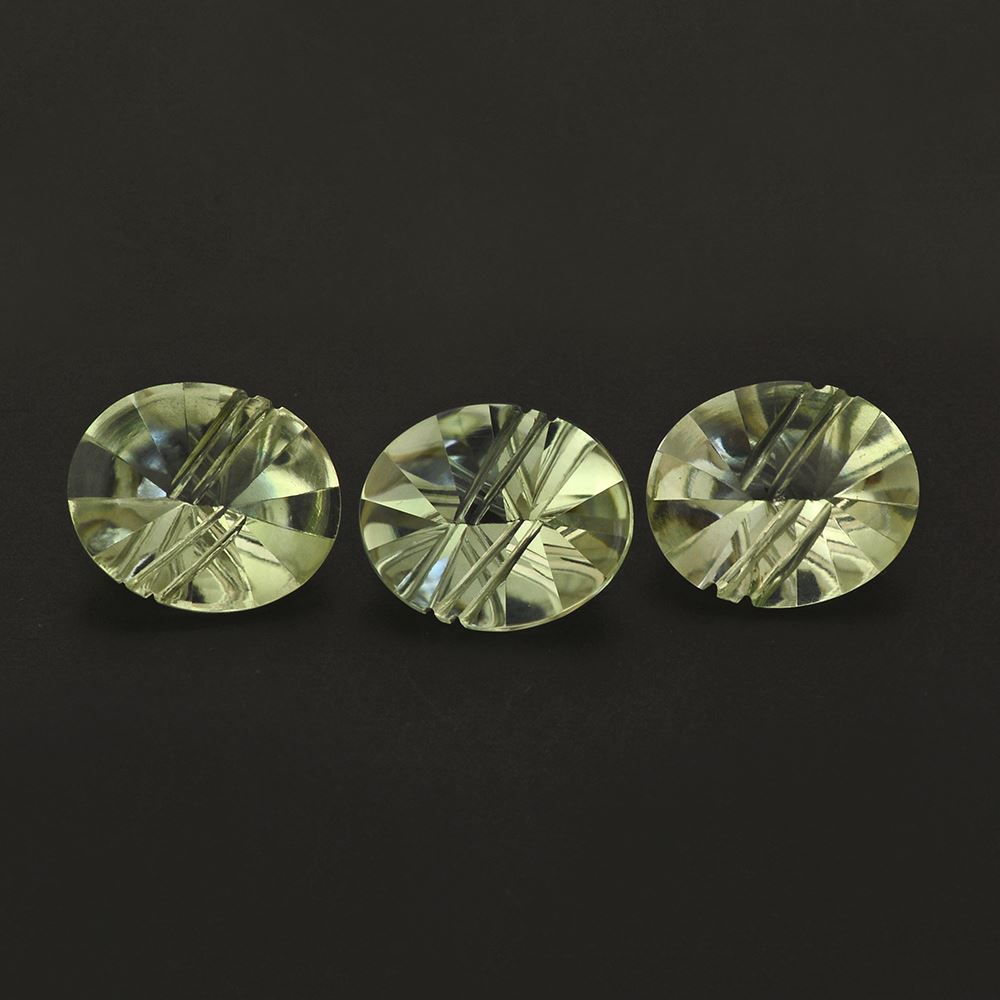 GREEN AMETHYST FLAT BUFFTOP LIGHTENING OVAL 12X10MM 3.62 Cts.