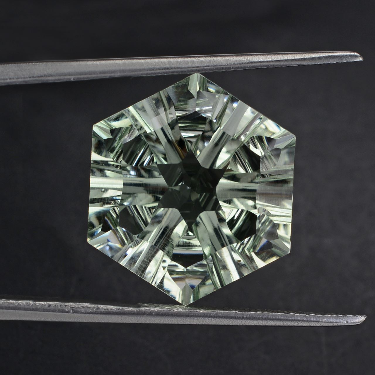 GREEN AMETHYST CONCAVE SPLENDOR CUT HEXAGON 16MM 13.51 Cts.