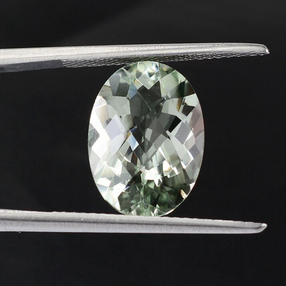GREEN AMETHYST CHECKER CUT OVAL (C1) 14X10MM 5.28 Cts.
