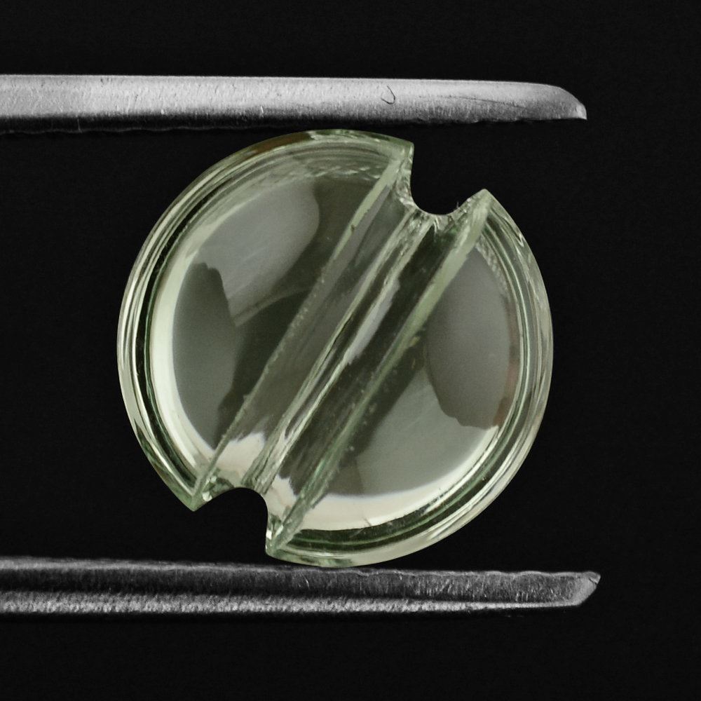 GREEN AMETHYST LENTIL ROUND WITH CARVED BELT 9MM 2.38 Cts.