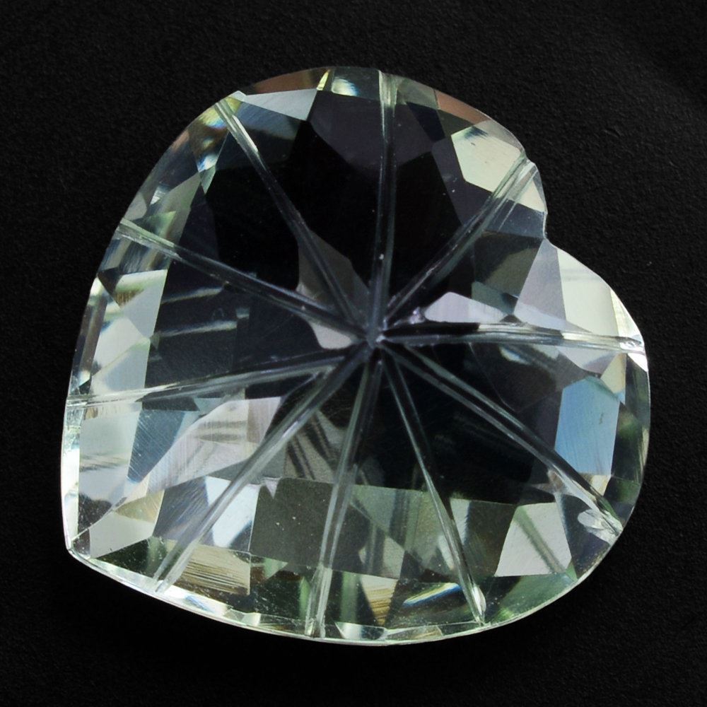 GREEN AMETHYST CHECKER ON TOP BACK LAZER CUT HEART 15MM 9.60 Cts.