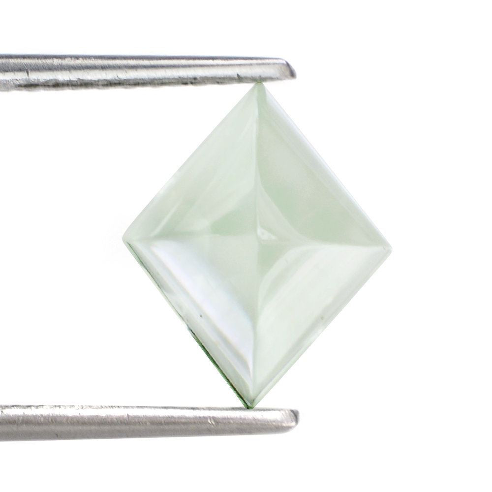 GREEN AMETHYST PYRAMID KITE SHAPE CAB (SPECIAL) 12.80X10.70MM 3.10 Cts.