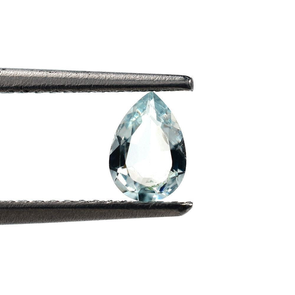 GREEN AQUAMARINE CUT PEAR 6X4MM 0.38 Cts.