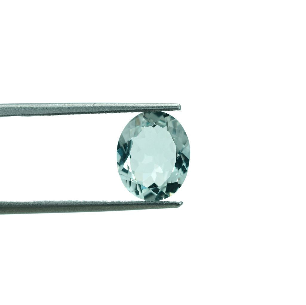 GREEN AQUAMARINE CUT OVAL (SI) 11X9MM 2.62 Cts.