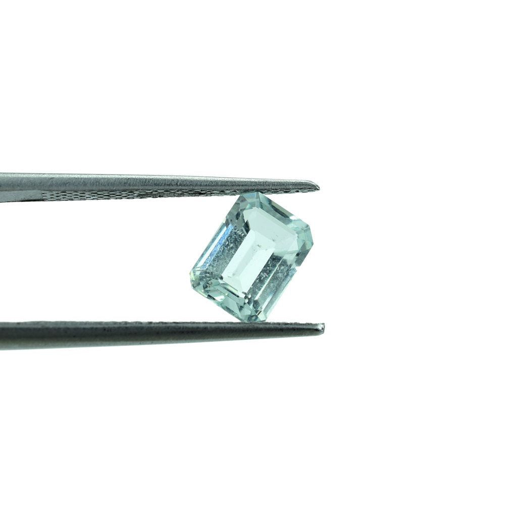 GREEN AQUAMARINE CUT OCTAGON (SI) 8X6MM 1.49 Cts.